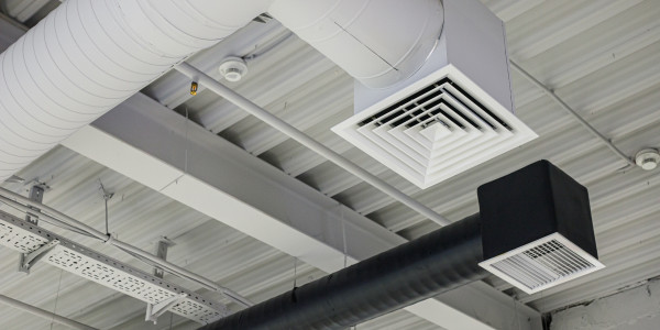 Reformas Integrales de Naves Industriales en Hospitalet de Llobregat · Instalación de Sistemas de Climatización y Ventilación